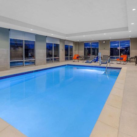 Hampton Inn & Suites Bloomfield Hills Detroit エクステリア 写真