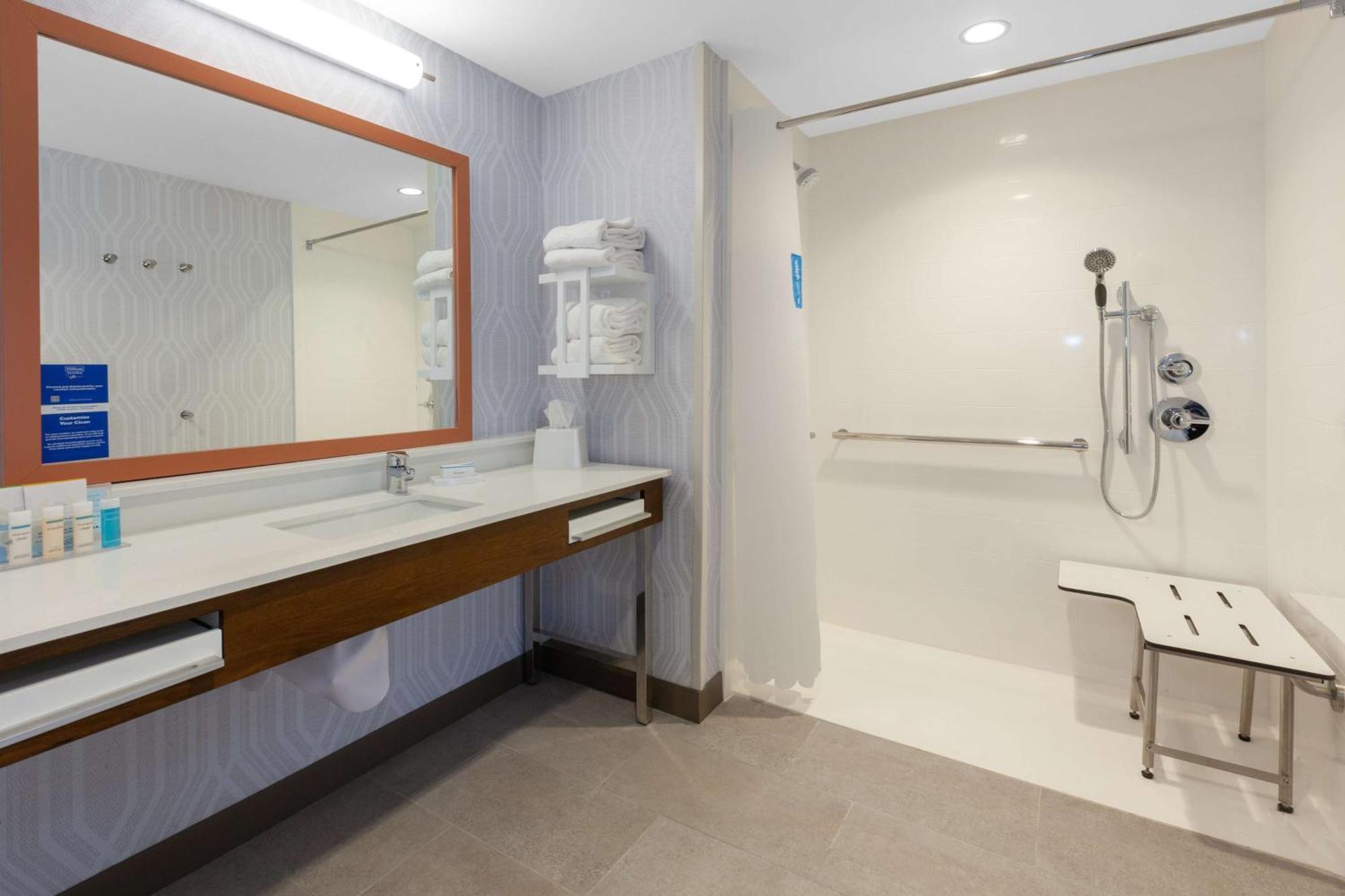 Hampton Inn & Suites Bloomfield Hills Detroit エクステリア 写真